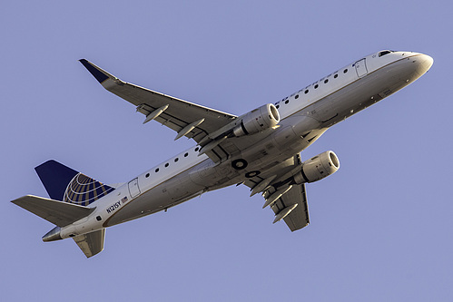 SkyWest Airlines Embraer ERJ-175 N121SY at San Francisco International Airport (KSFO/SFO)