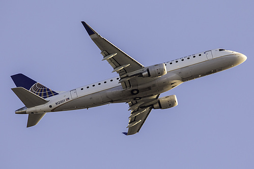 SkyWest Airlines Embraer ERJ-175 N124SY at San Francisco International Airport (KSFO/SFO) SkyWest Airlines Embraer ERJ-175 N124SY at San Francisco International Airport (KSFO/SFO)