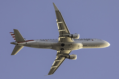 Compass Airlines Embraer ERJ-175 N219NN at San Francisco International Airport (KSFO/SFO)