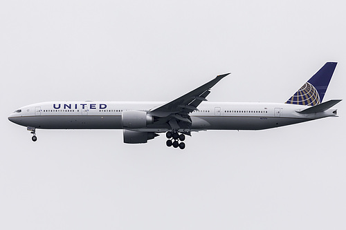 United Airlines Boeing 777-300ER N2737U at San Francisco International Airport (KSFO/SFO) United Airlines Boeing 777-300ER N2737U at San Francisco International Airport (KSFO/SFO)