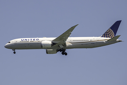 United Airlines Boeing 787-9 N27957 at San Francisco International Airport (KSFO/SFO)