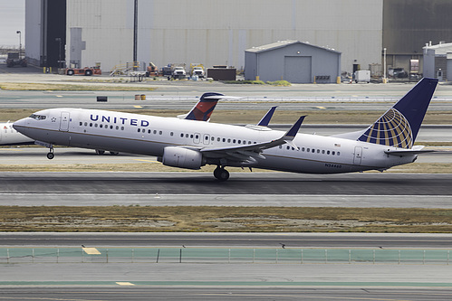 United Airlines Boeing 737-900ER N34460 at San Francisco International Airport (KSFO/SFO)
