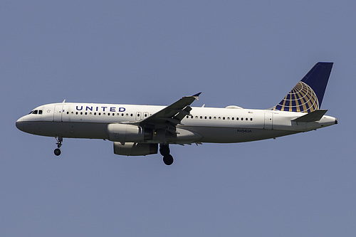 United Airlines Airbus A320-200 N454UA at San Francisco International Airport (KSFO/SFO) United Airlines Airbus A320-200 N454UA at San Francisco International Airport (KSFO/SFO)