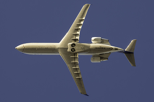 SkyWest Airlines Canadair CRJ-200 N472CA at San Francisco International Airport (KSFO/SFO)