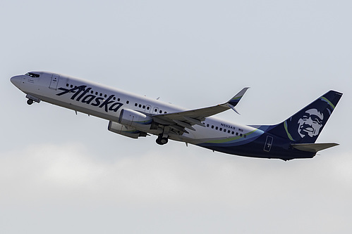 Alaska Airlines Boeing 737-800 N553AS at San Francisco International Airport (KSFO/SFO)