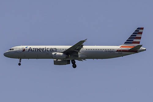 American Airlines Airbus A321-200 N560UW at San Francisco International Airport (KSFO/SFO)