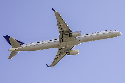 United Airlines Boeing 757-300 N57862 at San Francisco International Airport (KSFO/SFO)