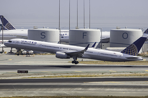 United Airlines Boeing 757-300 N57864 at San Francisco International Airport (KSFO/SFO) United Airlines Boeing 757-300 N57864 at San Francisco International Airport (KSFO/SFO)