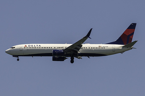 Delta Air Lines Boeing 737-900ER N864DN at San Francisco International Airport (KSFO/SFO) Delta Air Lines Boeing 737-900ER N864DN at San Francisco International Airport (KSFO/SFO)