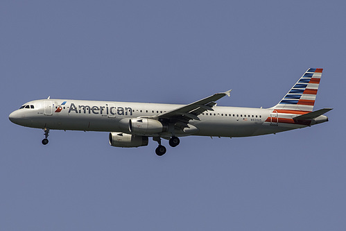 American Airlines Airbus A321-200 N920US at San Francisco International Airport (KSFO/SFO) American Airlines Airbus A321-200 N920US at San Francisco International Airport (KSFO/SFO)