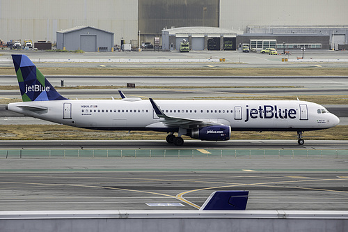 JetBlue Airways Airbus A321-200 N968JT at San Francisco International Airport (KSFO/SFO) JetBlue Airways Airbus A321-200 N968JT at San Francisco International Airport (KSFO/SFO)