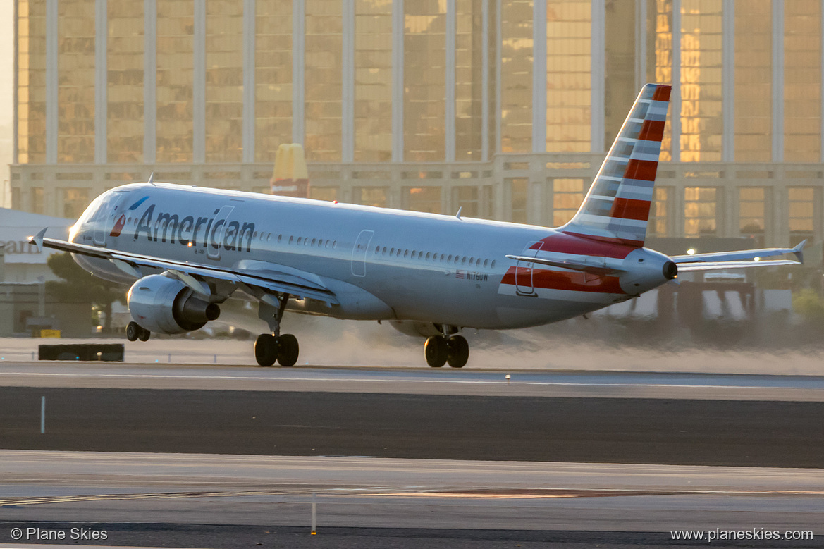 American Airlines Airbus A321-200 N176UW at McCarran International Airport (KLAS/LAS) American Airlines Airbus A321-200 N176UW at McCarran International Airport (KLAS/LAS)