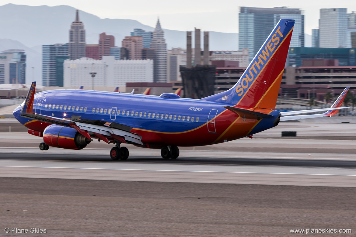 Southwest Airlines Boeing 737-700 N212WN at McCarran International Airport (KLAS/LAS) Southwest Airlines Boeing 737-700 N212WN at McCarran International Airport (KLAS/LAS)
