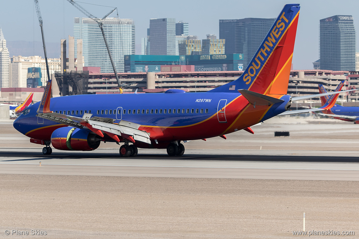 Southwest Airlines Boeing 737-700 N297WN at McCarran International Airport (KLAS/LAS)