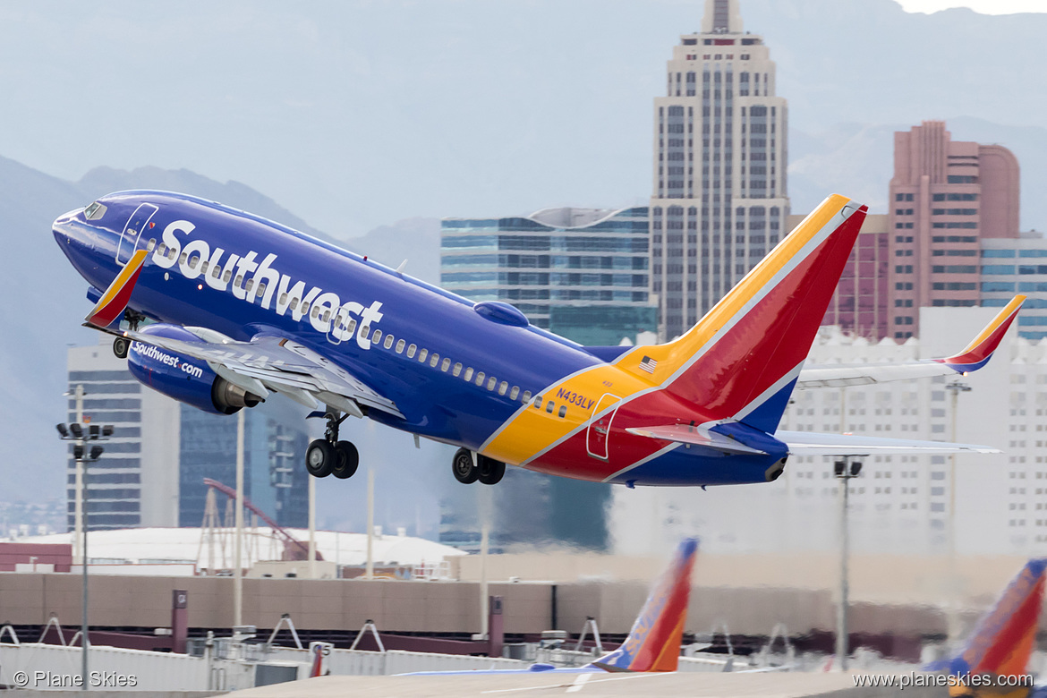 Southwest Airlines Boeing 737-700 N433LV at McCarran International Airport (KLAS/LAS)