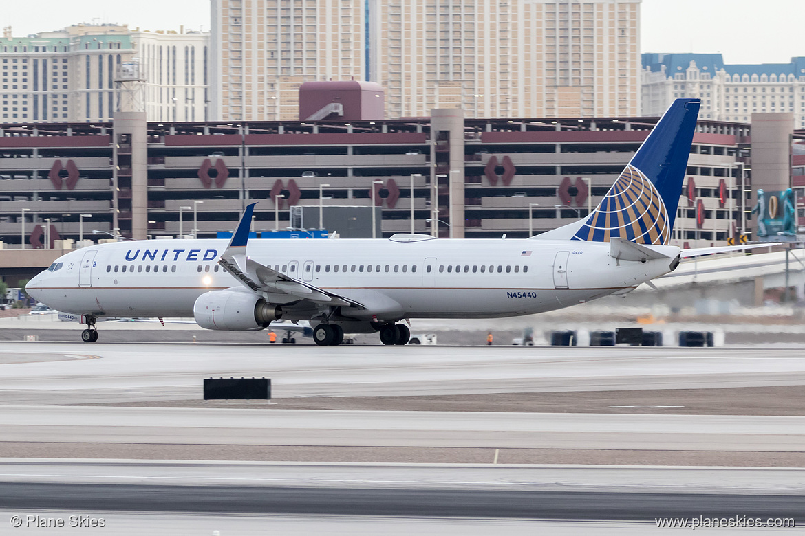 United Airlines Boeing 737-900ER N45440 at McCarran International Airport (KLAS/LAS) United Airlines Boeing 737-900ER N45440 at McCarran International Airport (KLAS/LAS)