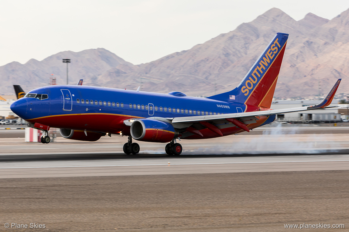 Southwest Airlines Boeing 737-700 N469WN at McCarran International Airport (KLAS/LAS) Southwest Airlines Boeing 737-700 N469WN at McCarran International Airport (KLAS/LAS)