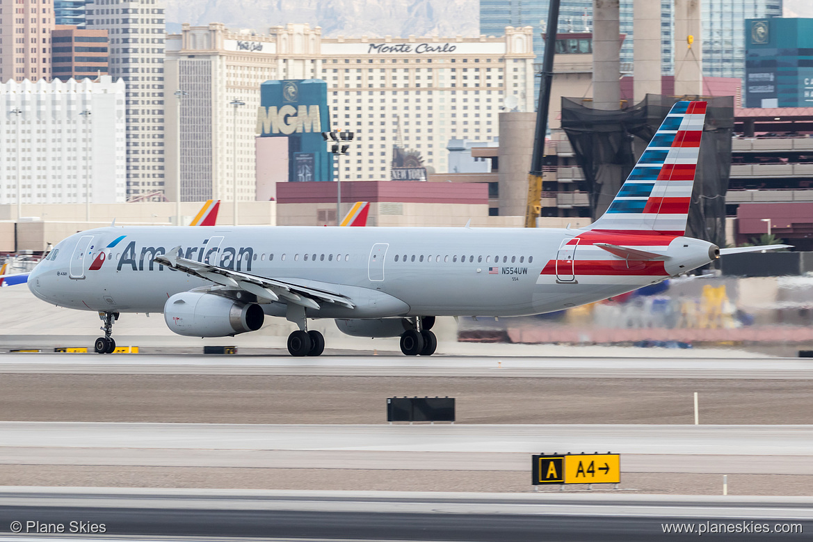 American Airlines Airbus A321-200 N554UW at McCarran International Airport (KLAS/LAS)