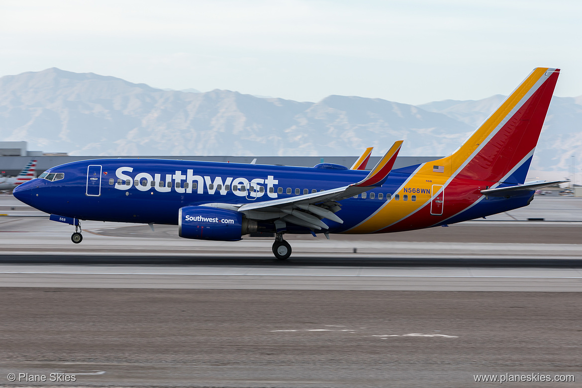 Southwest Airlines Boeing 737-700 N568WN at McCarran International Airport (KLAS/LAS)