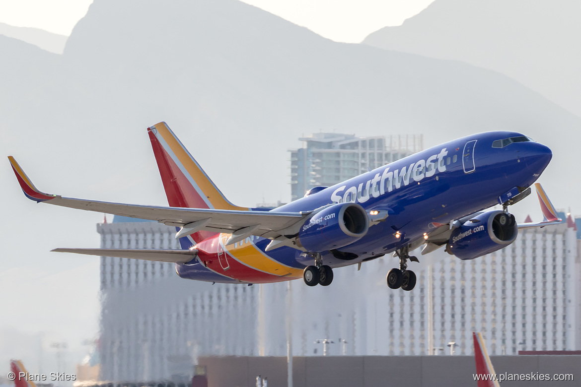 Southwest Airlines Boeing 737-700 N715SW at McCarran International Airport (KLAS/LAS)