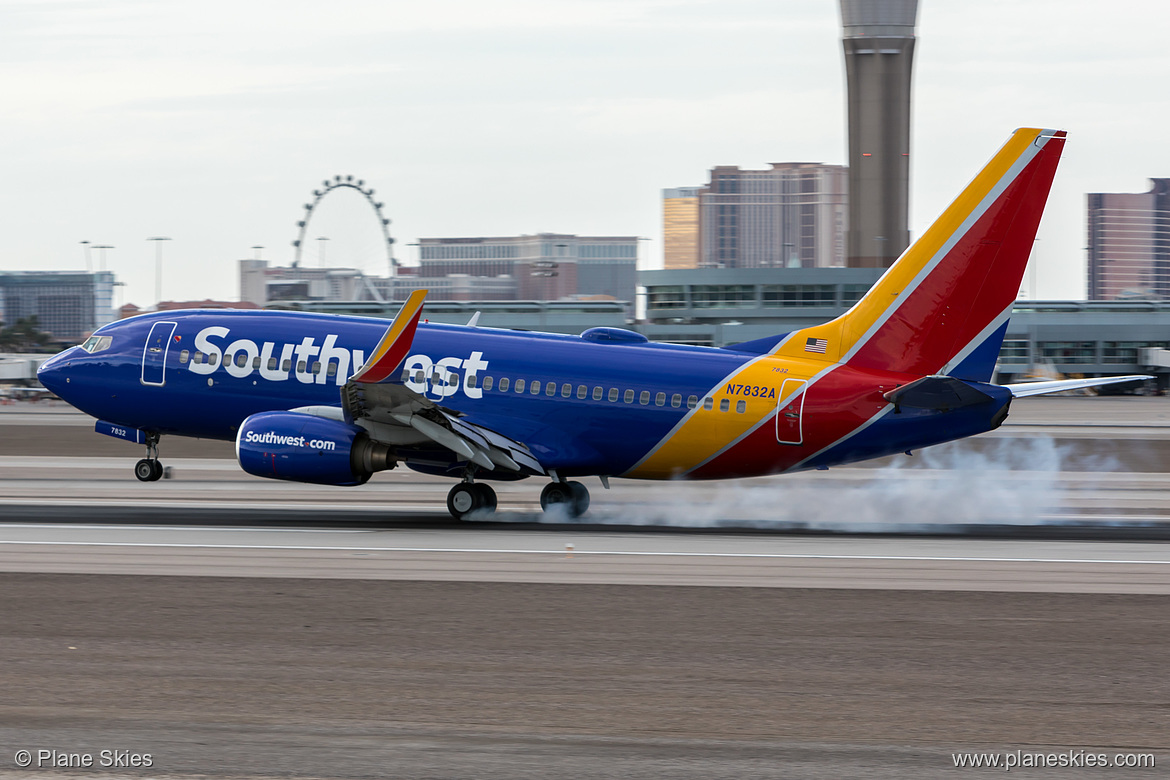 Southwest Airlines Boeing 737-700 N7832A at McCarran International Airport (KLAS/LAS)