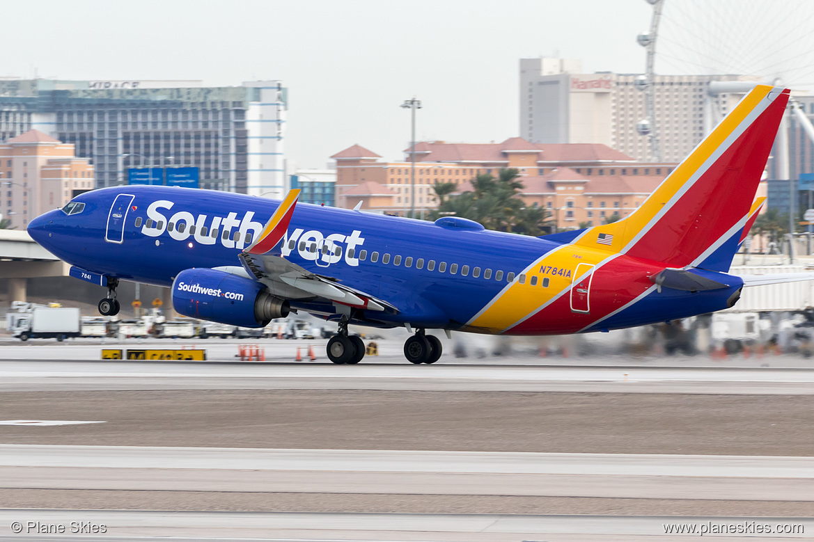 Southwest Airlines Boeing 737-700 N7841A at McCarran International Airport (KLAS/LAS)