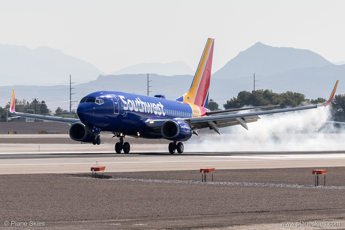 Southwest Airlines Boeing 737-700 N784SW at McCarran International Airport (KLAS/LAS) Southwest Airlines Boeing 737-700 N784SW at McCarran International Airport (KLAS/LAS)