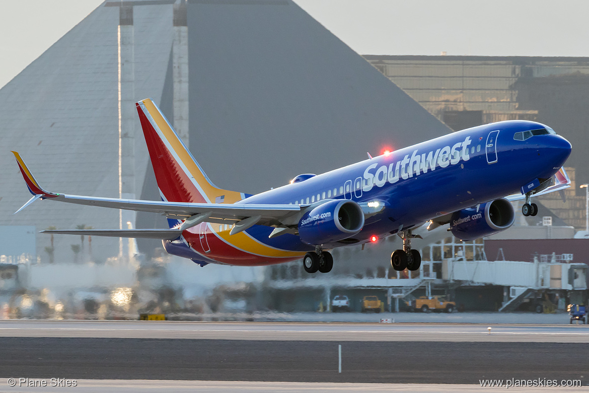 Southwest Airlines Boeing 737-800 N8538V at McCarran International Airport (KLAS/LAS) Southwest Airlines Boeing 737-800 N8538V at McCarran International Airport (KLAS/LAS)