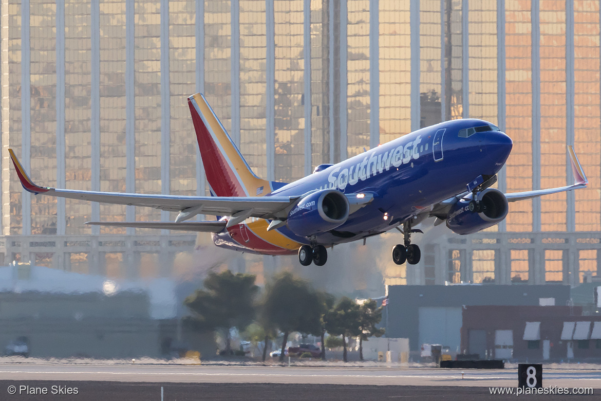 Southwest Airlines Boeing 737-700 N914WN at McCarran International Airport (KLAS/LAS) Southwest Airlines Boeing 737-700 N914WN at McCarran International Airport (KLAS/LAS)