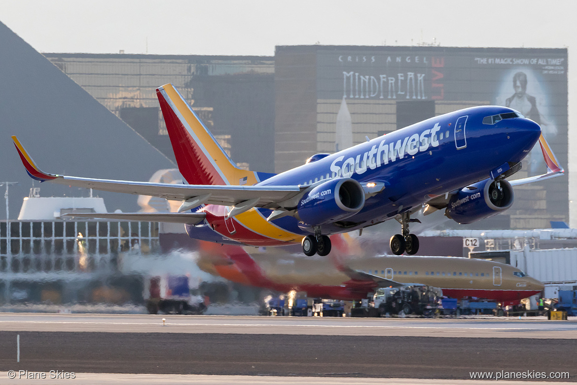 Southwest Airlines Boeing 737-700 N925WN at McCarran International Airport (KLAS/LAS)