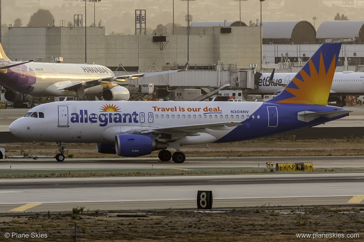 Allegiant Air Airbus A319-100 N304NV at Los Angeles International Airport (KLAX/LAX) Allegiant Air Airbus A319-100 N304NV at Los Angeles International Airport (KLAX/LAX)