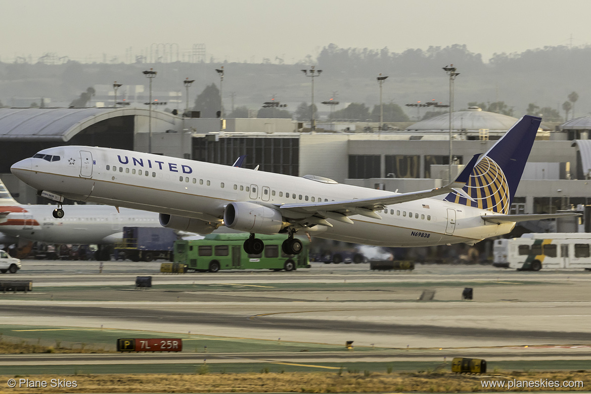 United Airlines Boeing 737-900ER N69838 at Los Angeles International Airport (KLAX/LAX) United Airlines Boeing 737-900ER N69838 at Los Angeles International Airport (KLAX/LAX)