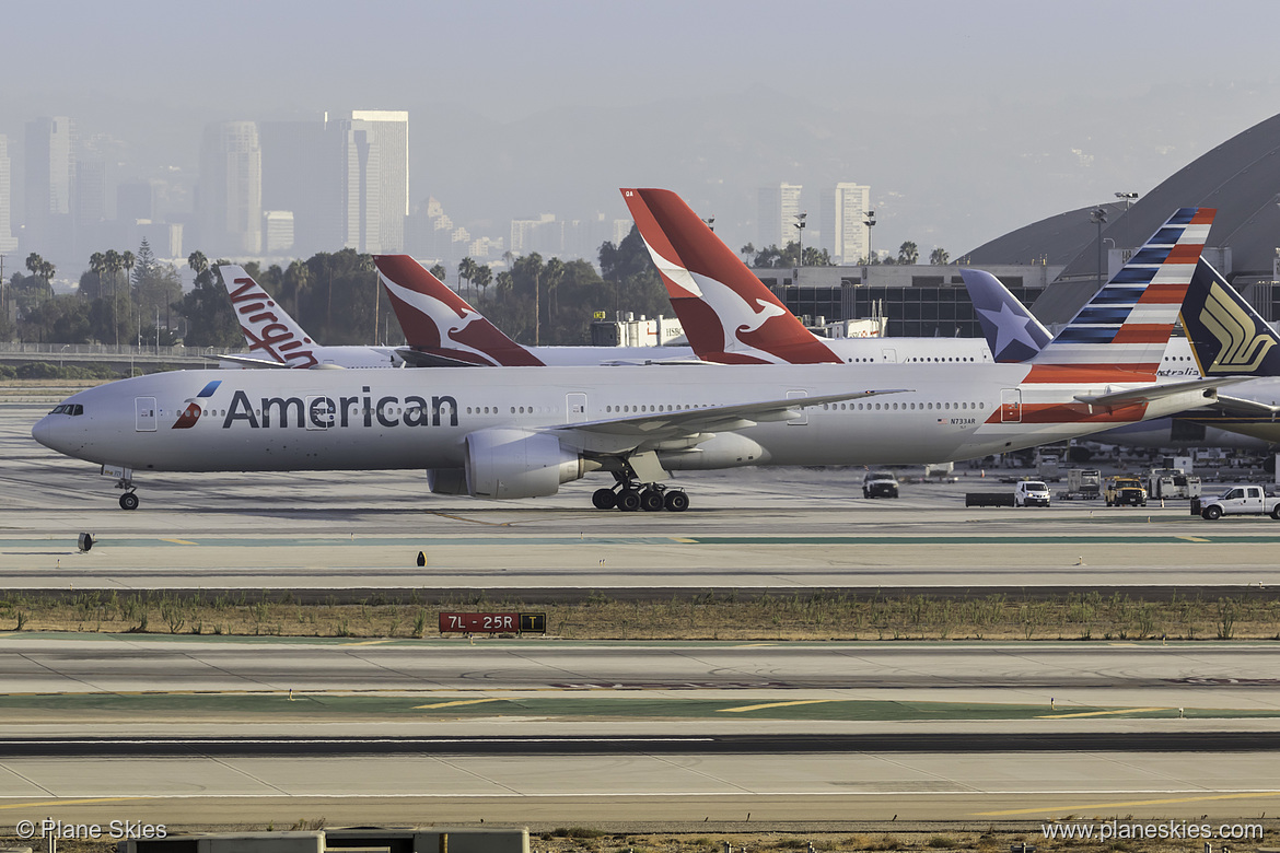 American Airlines Boeing 777-300ER N733AR at Los Angeles International Airport (KLAX/LAX) American Airlines Boeing 777-300ER N733AR at Los Angeles International Airport (KLAX/LAX)