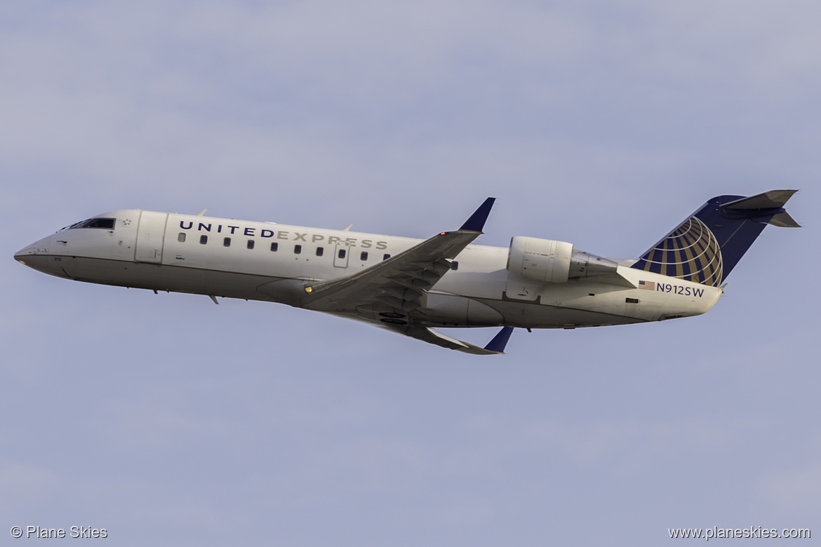 SkyWest Airlines Canadair CRJ-200 N912SW at Los Angeles International Airport (KLAX/LAX)