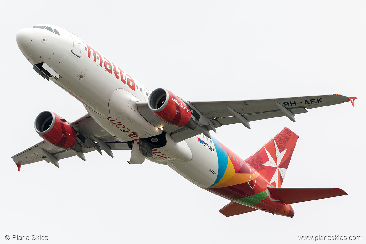 Air Malta Airbus A320-200 9H-AEK at London Heathrow Airport (EGLL/LHR) Air Malta Airbus A320-200 9H-AEK at London Heathrow Airport (EGLL/LHR)