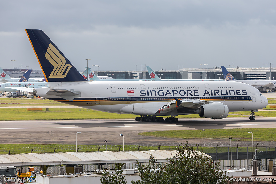 Singapore Airlines Airbus A380-800 9V-SKJ at London Heathrow Airport (EGLL/LHR) Singapore Airlines Airbus A380-800 9V-SKJ at London Heathrow Airport (EGLL/LHR)