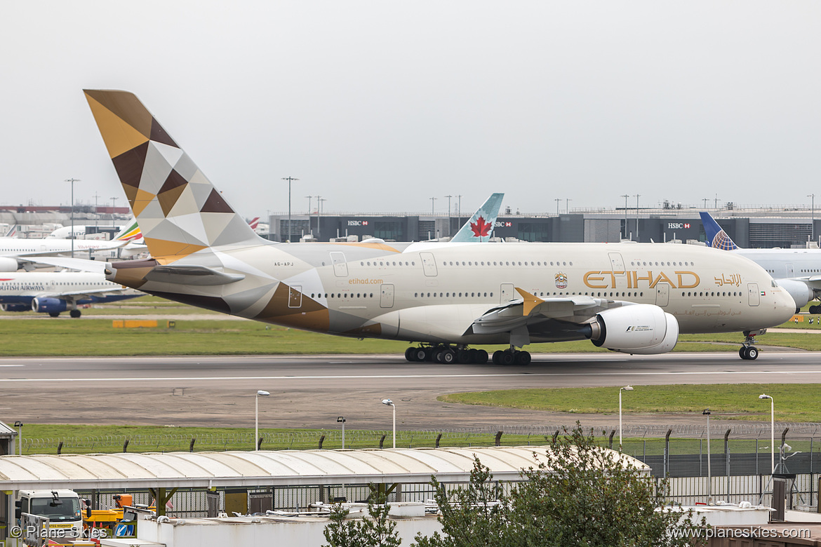 Etihad Airways Airbus A380-800 A6-APJ at London Heathrow Airport (EGLL/LHR) Etihad Airways Airbus A380-800 A6-APJ at London Heathrow Airport (EGLL/LHR)
