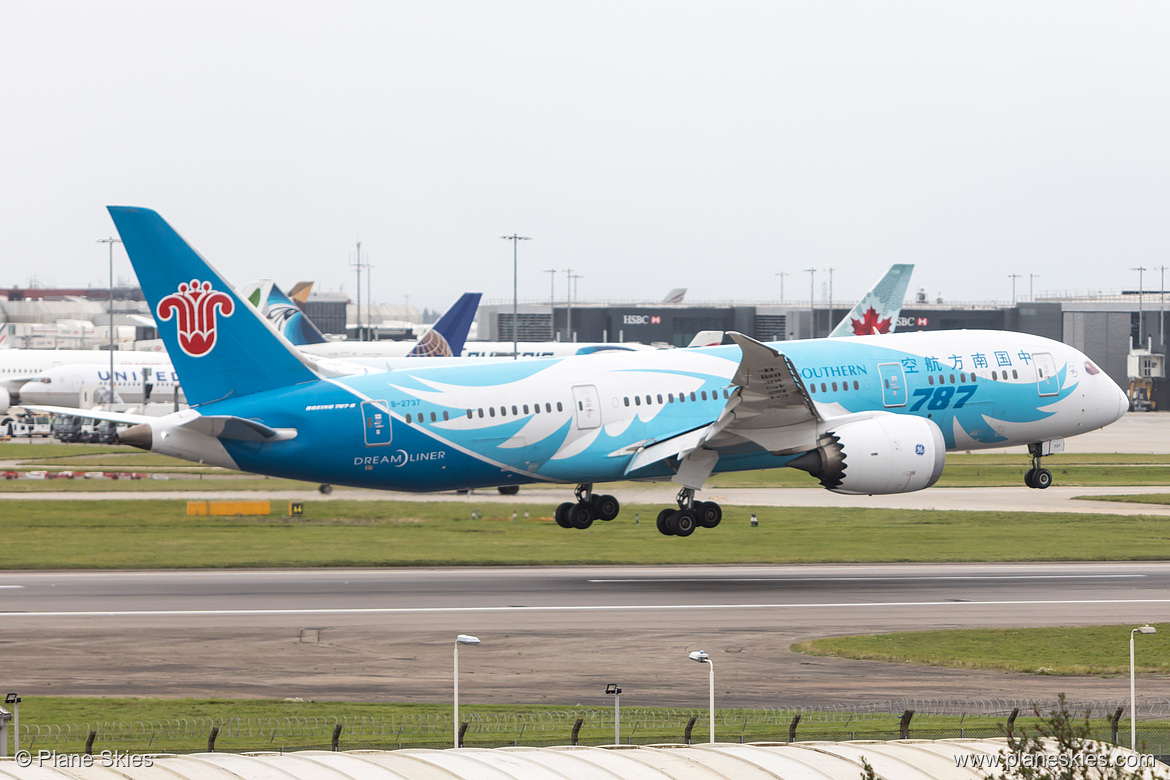 China Southern Airlines Boeing 787-8 B-2737 at London Heathrow Airport (EGLL/LHR)