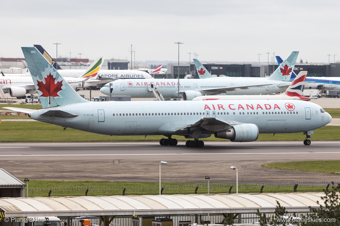 Air Canada Boeing 767-300ER C-FCAE at London Heathrow Airport (EGLL/LHR) Air Canada Boeing 767-300ER C-FCAE at London Heathrow Airport (EGLL/LHR)