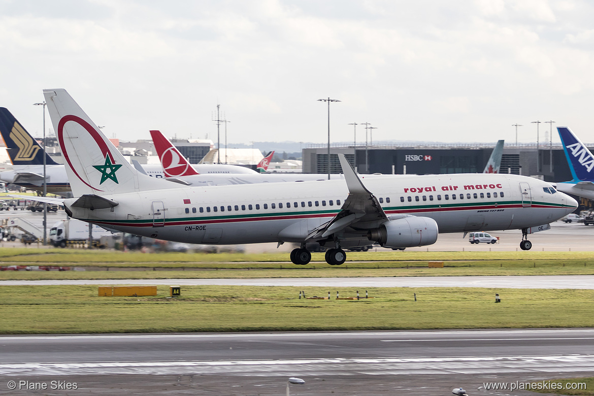 Royal Air Maroc Boeing 737-800 CN-ROE at London Heathrow Airport (EGLL/LHR)