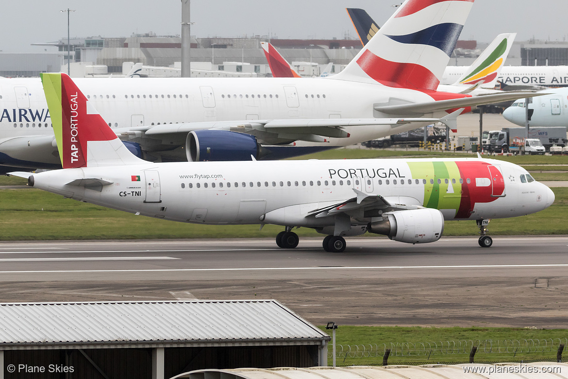 TAP Portugal Airbus A320-200 CS-TNI at London Heathrow Airport (EGLL/LHR) TAP Portugal Airbus A320-200 CS-TNI at London Heathrow Airport (EGLL/LHR)