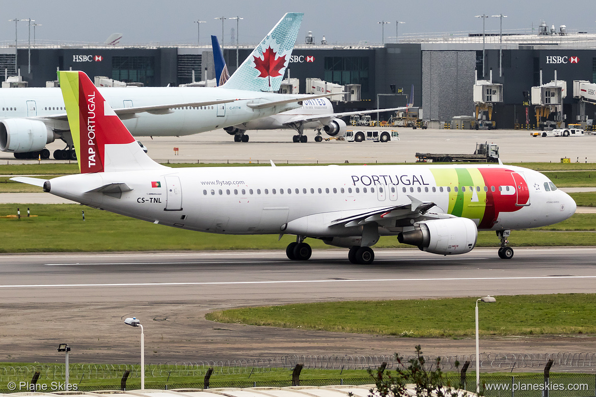 TAP Portugal Airbus A320-200 CS-TNL at London Heathrow Airport (EGLL/LHR)