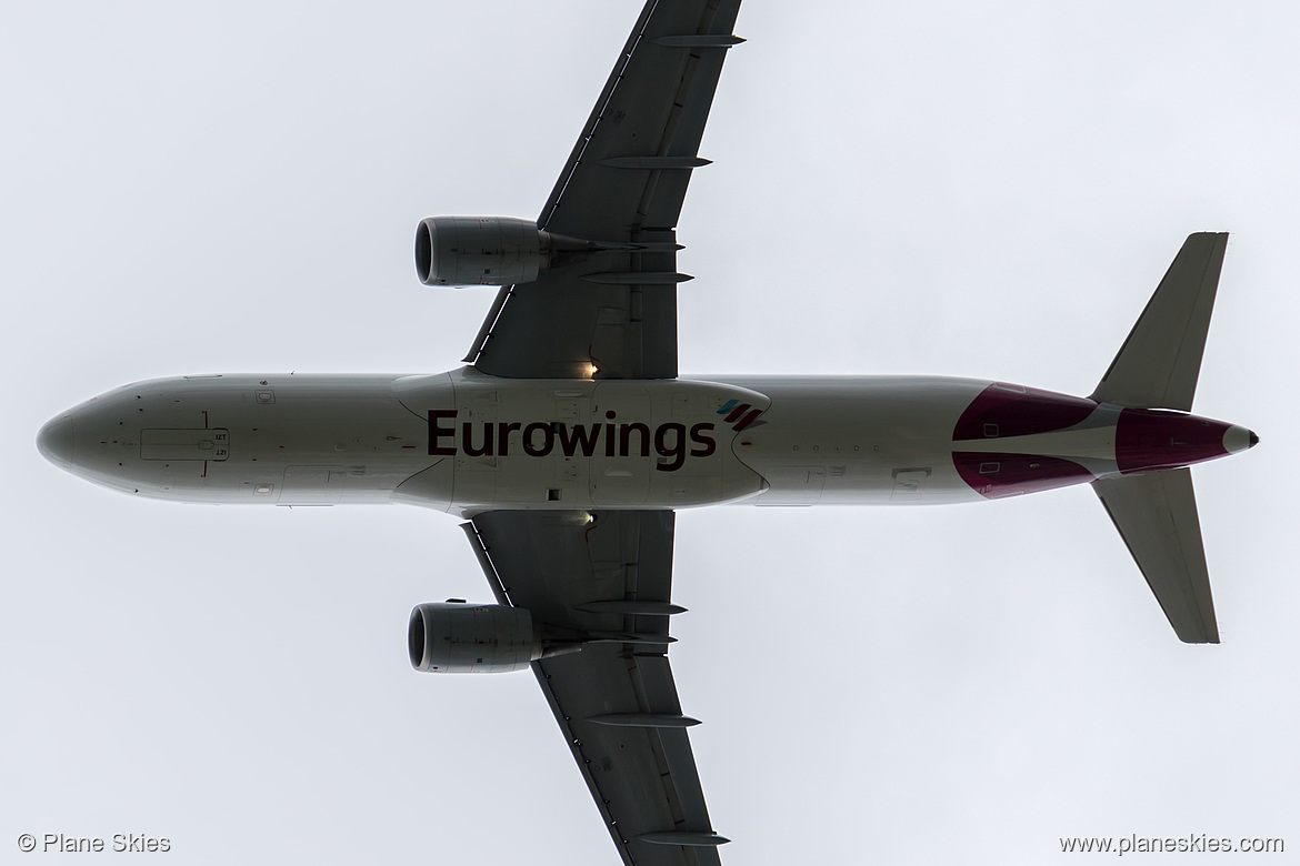 Eurowings Airbus A320-200 D-AIZT at London Heathrow Airport (EGLL/LHR)