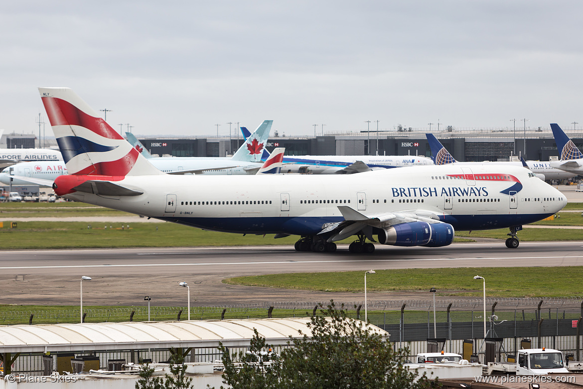 British Airways Boeing 747-400 G-BNLY at London Heathrow Airport (EGLL/LHR) British Airways Boeing 747-400 G-BNLY at London Heathrow Airport (EGLL/LHR)