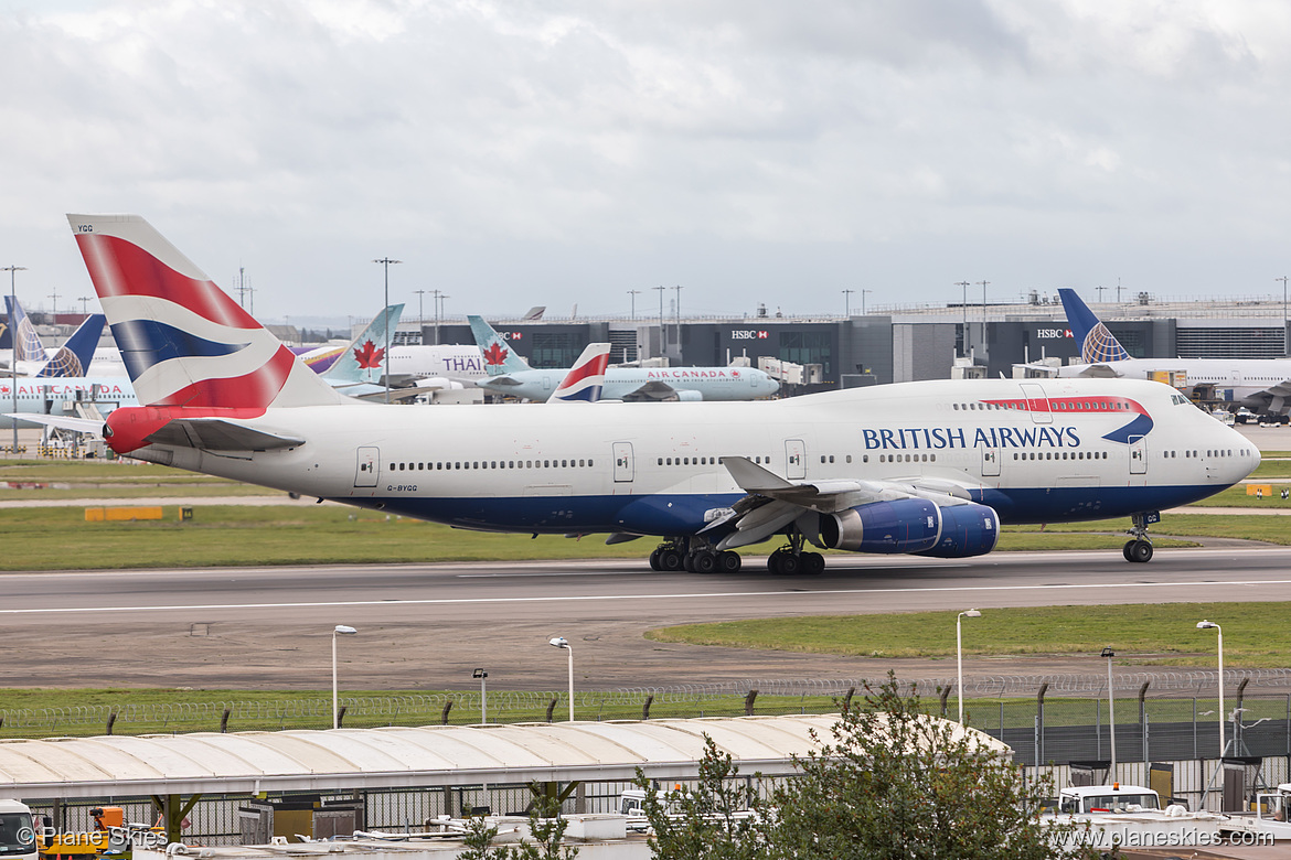 British Airways Boeing 747-400 G-BYGG at London Heathrow Airport (EGLL/LHR) British Airways Boeing 747-400 G-BYGG at London Heathrow Airport (EGLL/LHR)