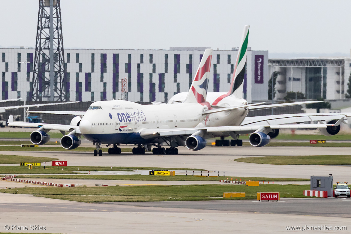 British Airways Boeing 747-400 G-CIVL at London Heathrow Airport (EGLL/LHR) British Airways Boeing 747-400 G-CIVL at London Heathrow Airport (EGLL/LHR)