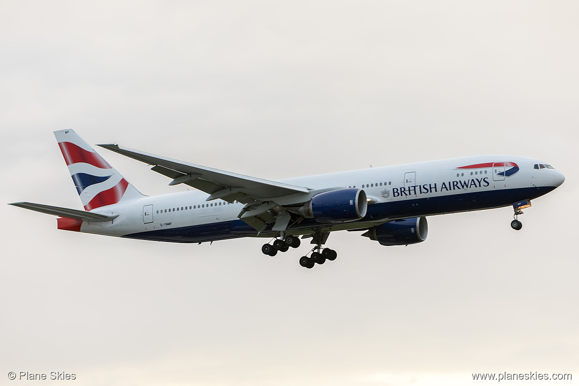 British Airways Boeing 777-200ER G-YMMP at London Heathrow Airport (EGLL/LHR) British Airways Boeing 777-200ER G-YMMP at London Heathrow Airport (EGLL/LHR)