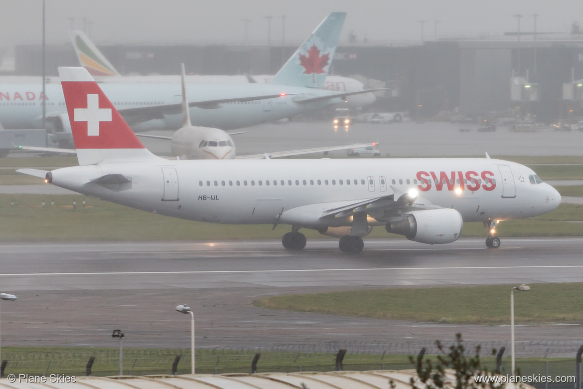 Swiss International Air Lines Airbus A320-200 HB-IJL at London Heathrow Airport (EGLL/LHR)