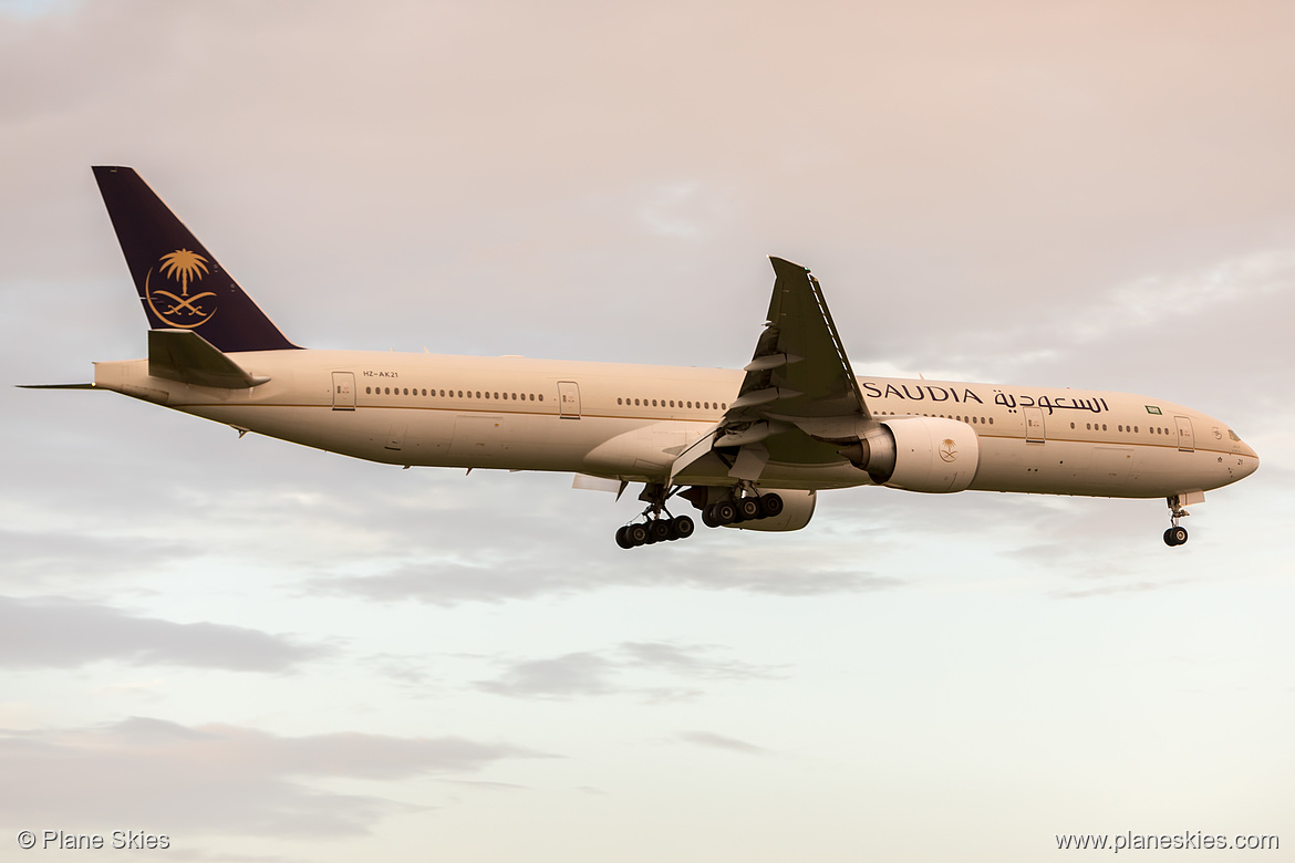 Saudia Boeing 777-300ER HZ-AK21 at London Heathrow Airport (EGLL/LHR)