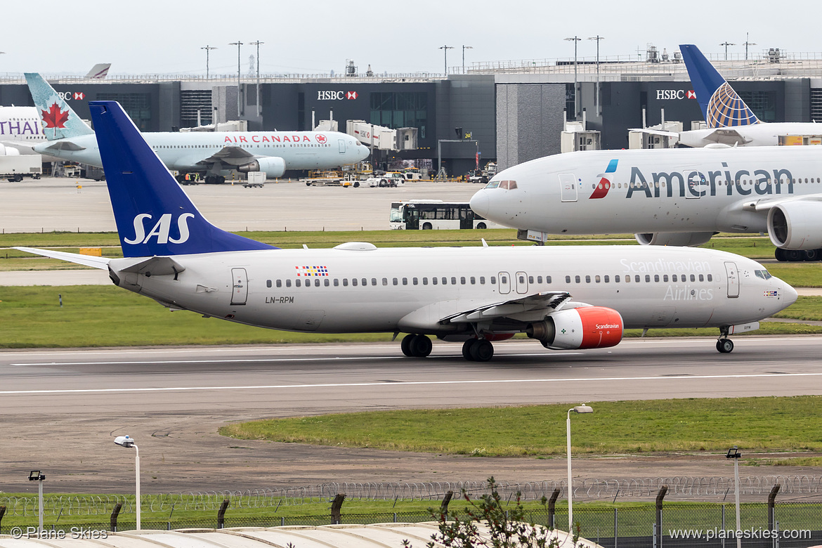 Scandinavian Airlines Boeing 737-800 LN-RPM at London Heathrow Airport (EGLL/LHR) Scandinavian Airlines Boeing 737-800 LN-RPM at London Heathrow Airport (EGLL/LHR)